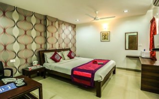 OYO 454 Hotel Aravindar Residency