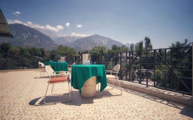 OYO 14420 Hotel Green Woods