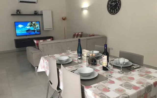 Sea View 2 Bed Apartment Close To Beach Hpi7738