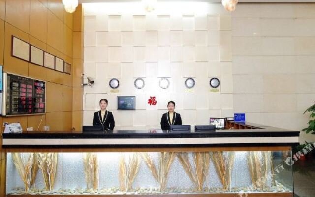 Zhongshan Jinyi Hotel (City Rail Xiaolan Station)