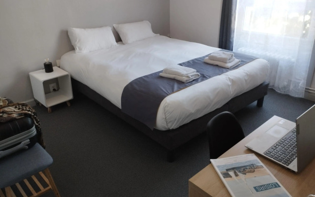 Brit Hotel L'Arrivée Guingamp