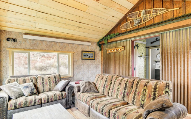 Fishing & Views: 'river Paradise' in Dubois!