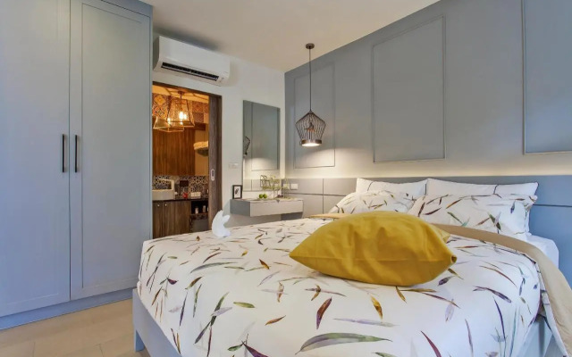 Palmyrah Surin Apartments by Beringela