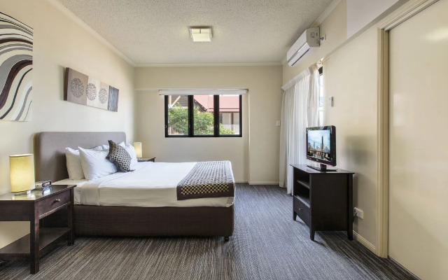 Central Brunswick Apartment Hotel