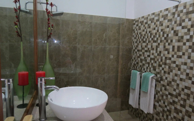 Rumah Bali Santai