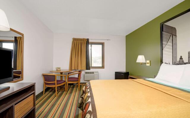 Super 8 By Wyndham Buffalo