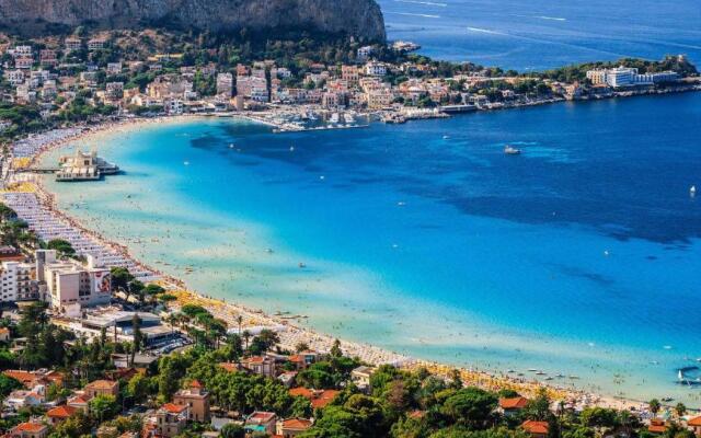 Mondello Manick Mare