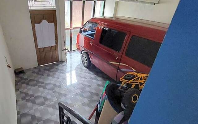 Almira 2 Homestay Syariah by Luxury Degree