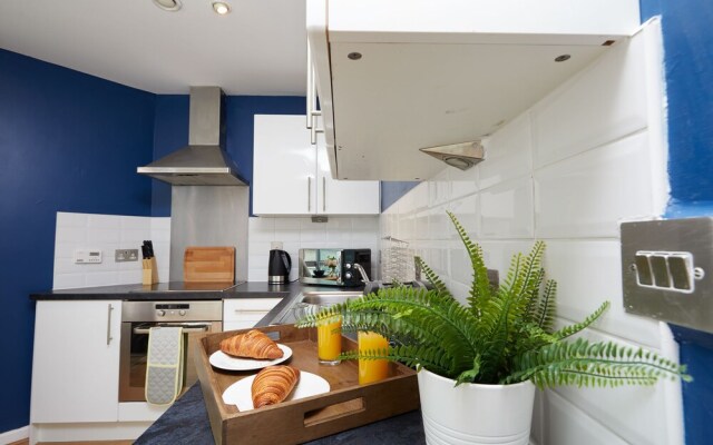 BlueOne Serviced Apartments- West Street