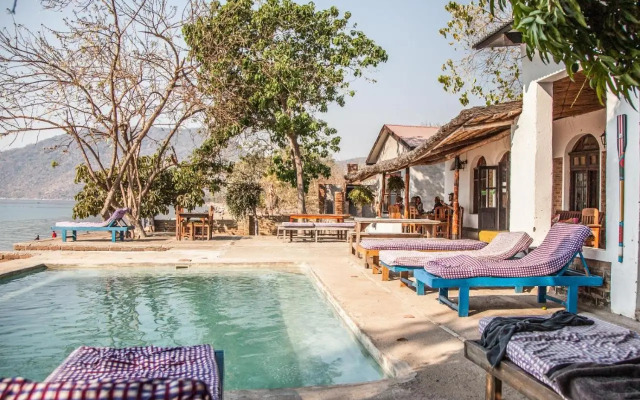 Thumbi View Lodge
