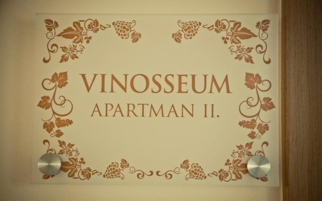 Vinosseum Bor- És Apartmanház