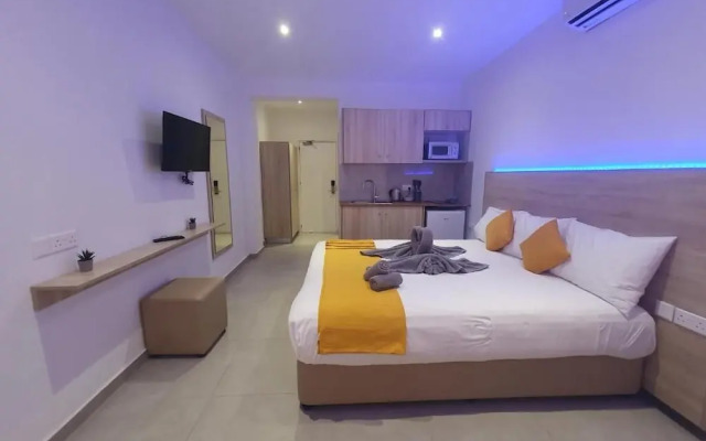 Sun Plaza Suites - Adults Only