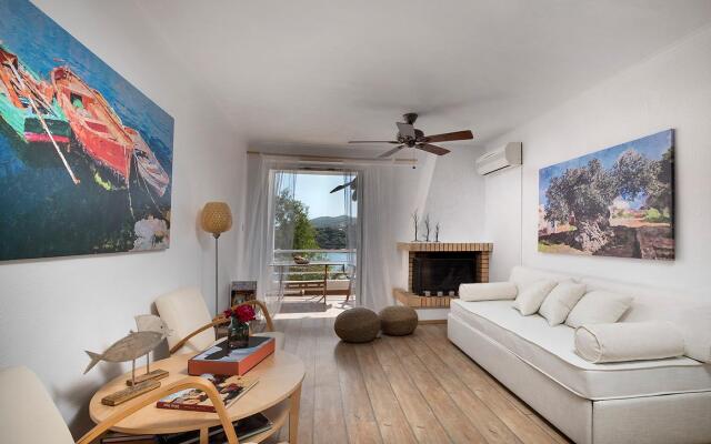 Artemis Beach Apartment