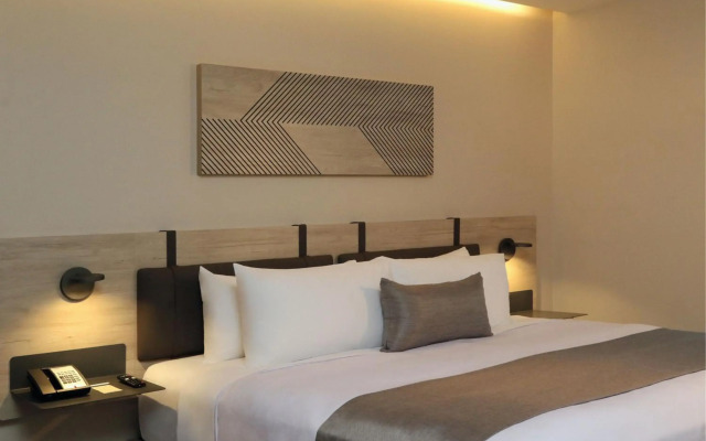 City Express Plus By Marriott Monterrey Centro