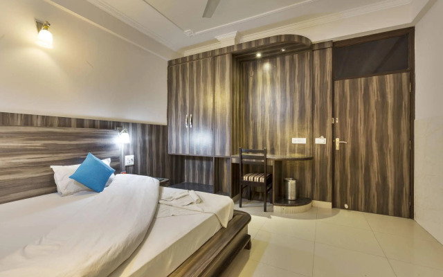 ZO Rooms MI Road