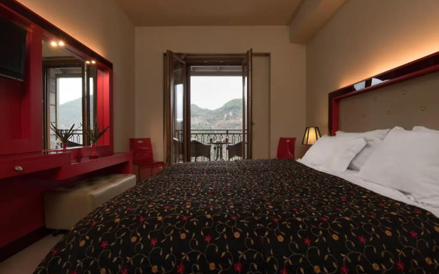 Lagadia 4 seasons hotel