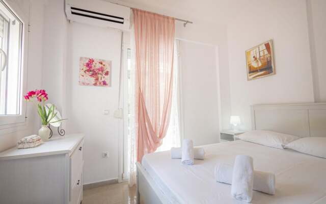 Thalia Maisonette No 6 by Travel Pro Services