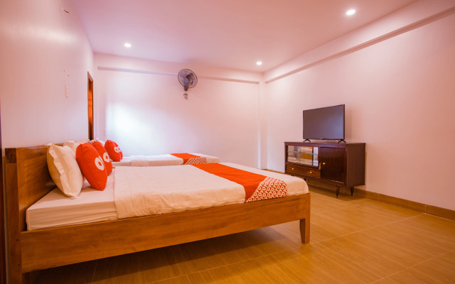 Lucky Hotel by OYO Rooms