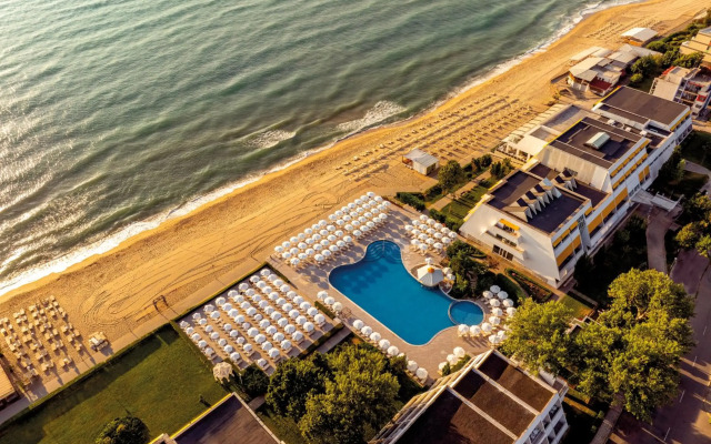 AluaSun Helios Beach – All Inclusive
