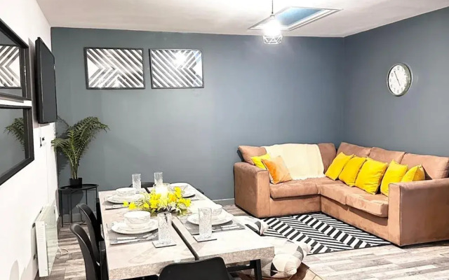 Oak Suite - 2 Bed - Sleeps 4 - Central Blackpool