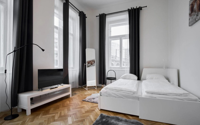 Archibald Flats Prague