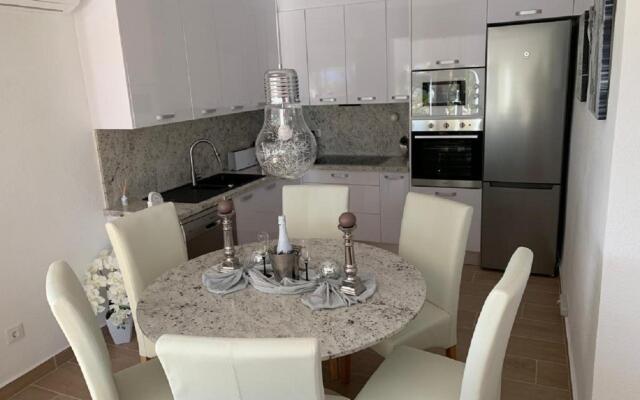 Villa Emilia 4 Personas