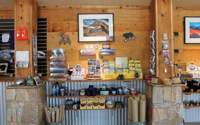 Whitney Portal Hostel And Hotel