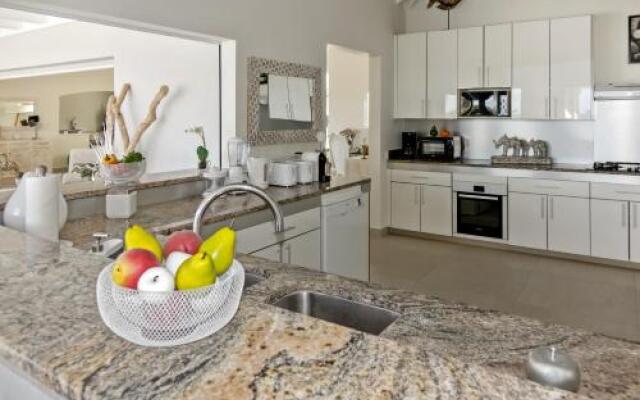 Seafacing Villas Apartments Rentals