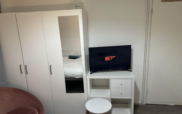 Great 5-bed Wembley Home 25min From Central London