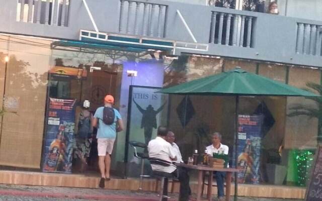 This Is It Airport Hotel and Restaurant