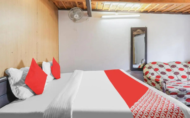 OYO Flagship 86242 Aum Hotel