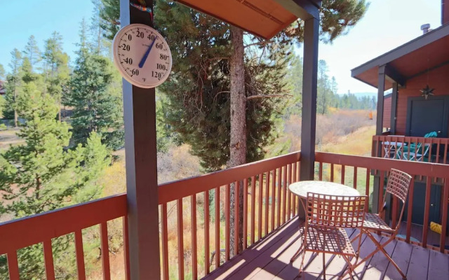 Quiet Cozy Fraser Getaway for 7!