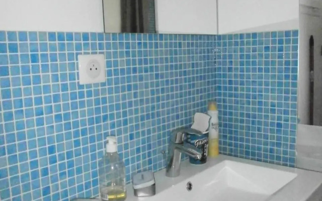 Studio équipé avec jardin+parking à la plage...