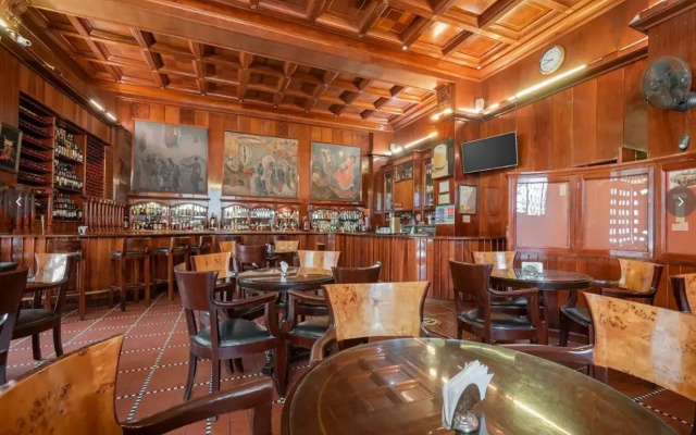 Hotel Maury