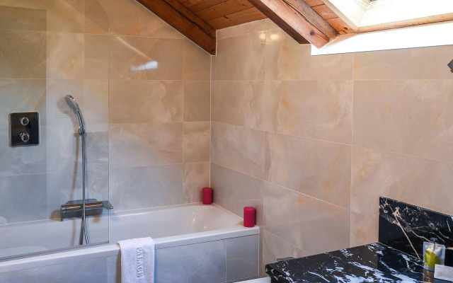 The Palace Suites and Apartments