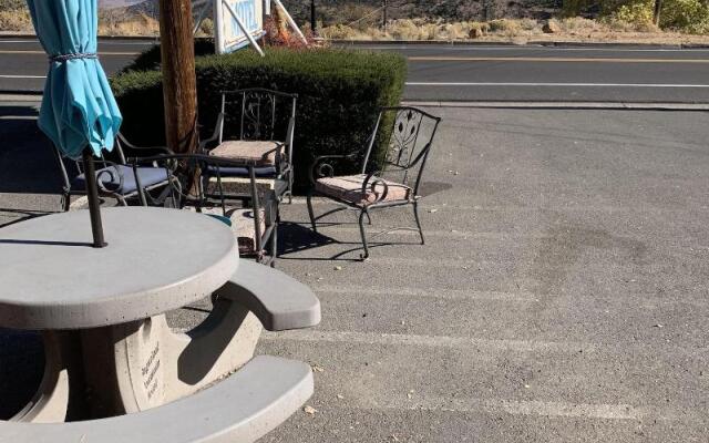 Sugarloaf Mountain Motel