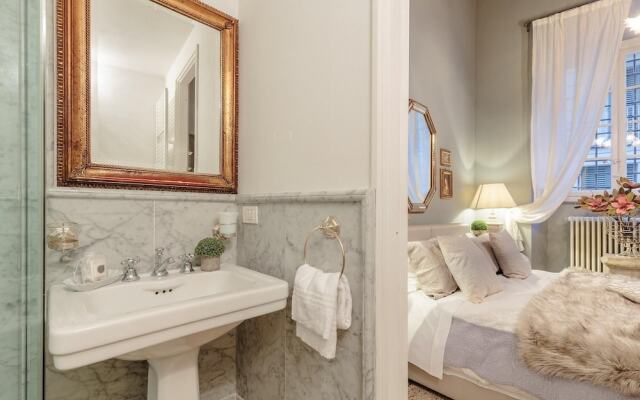 Casa Poggi in Lucca With 5 Bedrooms and 3 Bathrooms