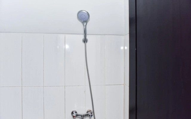 RedDoorz Plus near Malang Town Square