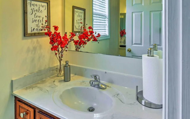 Pet-friendly Clarksville Home w/ Backyard!