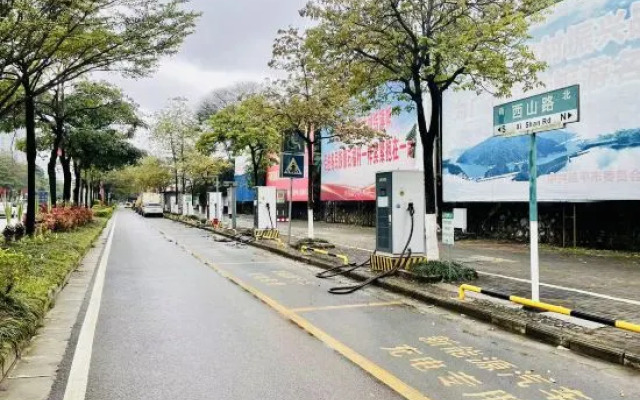 Vienna International Hotel (Guiping Xishan Scenic Area Beijiangwan Branch)