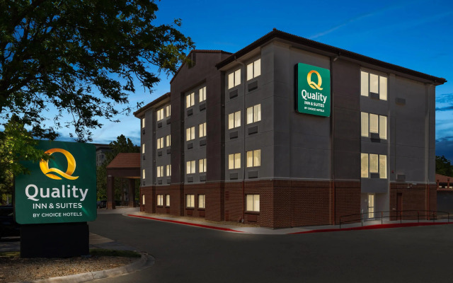 Quality Inn & Suites Denver International Airport