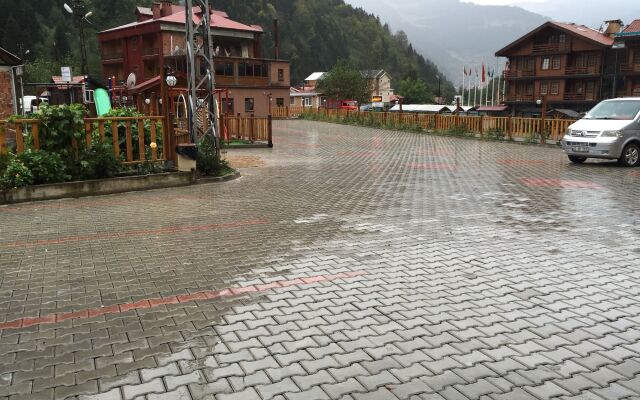 Elif Inan Hotel