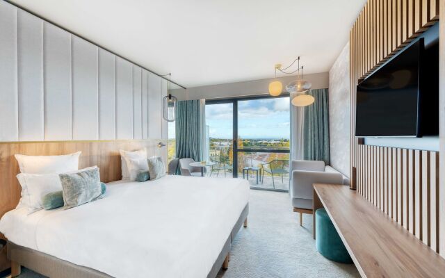 Golden Tulip Lyon Ouest Techlid Hotel & Spa