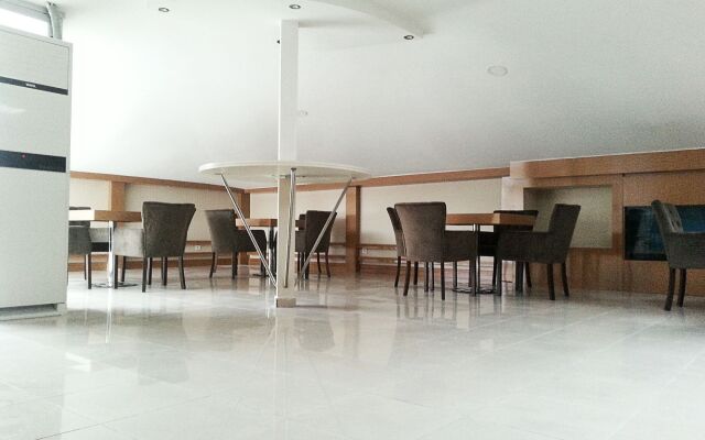 Mars Hotel