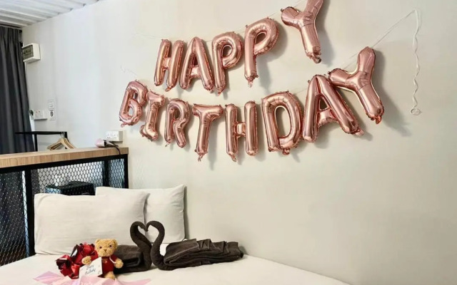 Reserve The Cozytainer