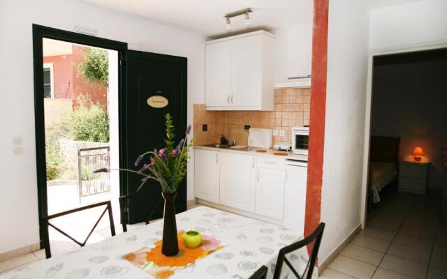 Glyfada Gorgona Apartments