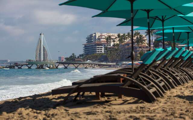 Almar Resort Luxury Beach Front Experience