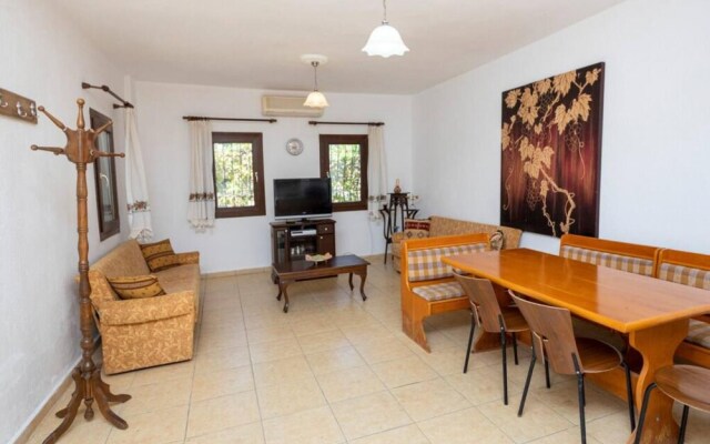 2 BR House With Calming Garden in Bodrum