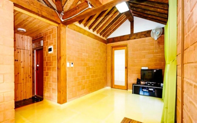 Namyangju Hanwoolchae Pension