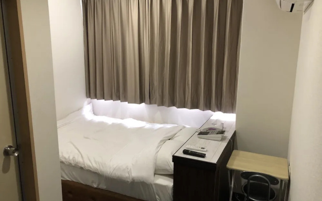 Business Hotel Tenmonkan Park - Hostel